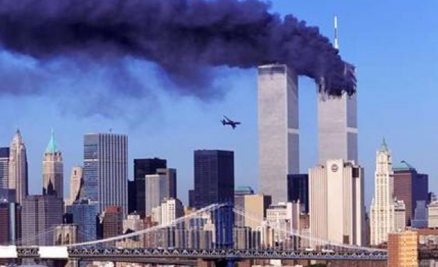 Американците си спомнят днес за жертвите на атентатите от 11