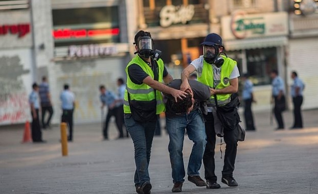 Петима чужденци са задържани в Турция, по подозрение, че са
