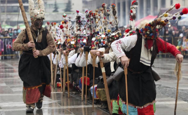 Заради водната криза в Перник се отменя фестивалът Сурва. Това