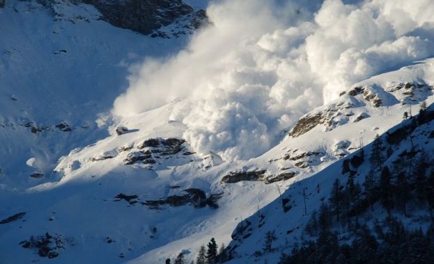 Австрийските алпинисти Давид Лама и Хансйорг Ауер са изчезнали след