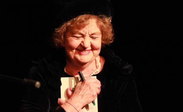Легендарната Татяна Лолова празнува 86 и рожден ден Една от любимите