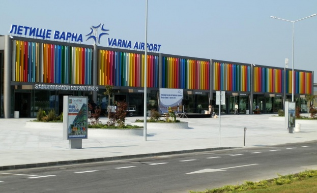 Евакуираха Летище Варна заради сигнал за бомба. Служители и пътници