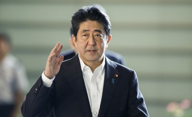 Японското правителство подаде оставката си преди преустройката, планирана от министър-председателя