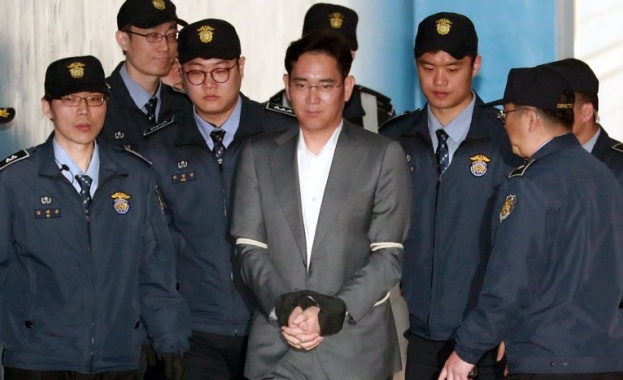 Южнокорейски съд осъди на 5 години лишаване от свобода милиардера