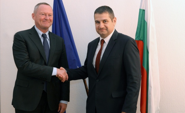 Заместник министърът на правосъдието Евгени Стоянов се срещна днес с Майкъл