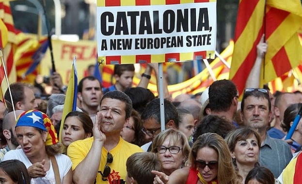 Всички мерки което испанският премиер Мариано Рахой взе през последните