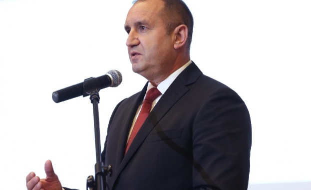 Президентът Румен Радев представи днес във Варшава предимствата за инвестиции