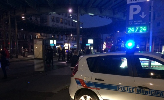 Полицията на Страсбург евакуира всички хора от централния площад в