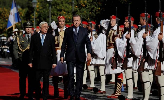 Президентът на Гърция Прокопис Павлопулос отхвърли призивите на турския си