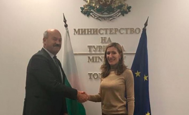 Министърът на туризма Николина Ангелкова проведе работна среща с Н.