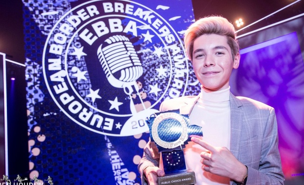 Кристиан Костов е първият българин носител на наградата за дебютиращи