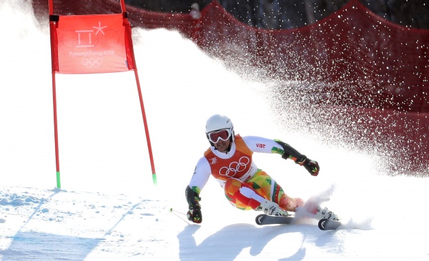 Българският представител в ски алпийските дисциплини Алберт Попов направи страхотно