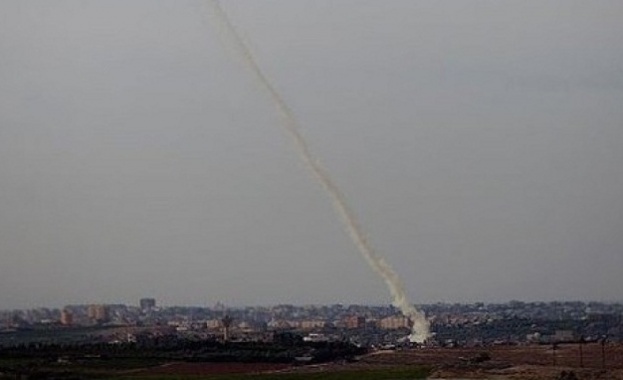 Бойни самолети на Израел са ударили позиции на ХАМАС в
