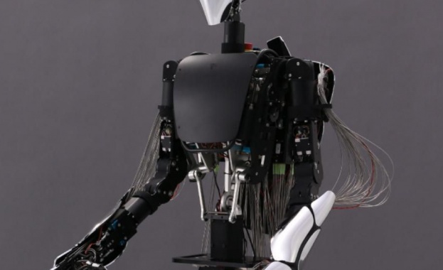 Новият японски робот-аватар може да се управлява от другия край