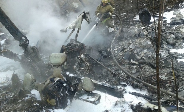 Шест души загинаха след като вертолет Ми 8 се разби на