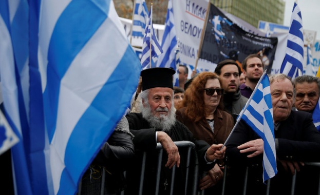70 процента от гърците са против името Северна Македония, тъй