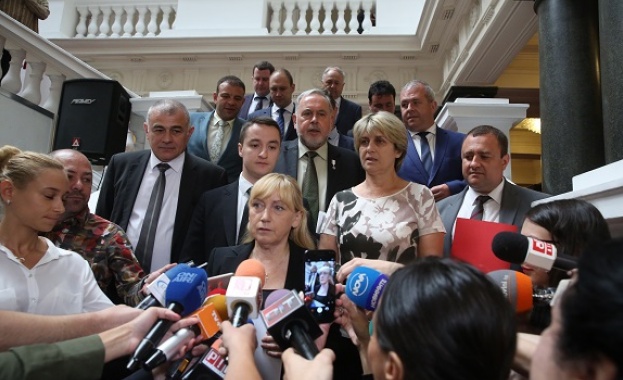 БСП за България внесе вота на недоверие към правителството „Правителството