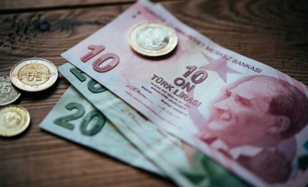 Турската лира се обезцени спрямо щатския долар Инвеститорите реагираха на