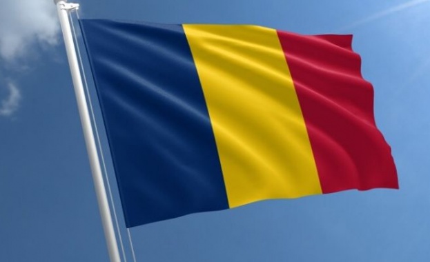 Румънците избират 32-ма евродепутати. Заедно с евровота обаче те гласуват