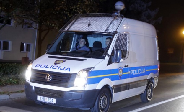 Шест души бяха застреляни снощи в къща в хърватската столица