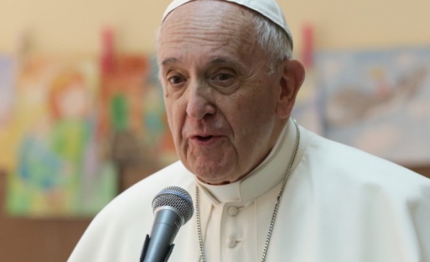 Започна Светата литугрия на папа Франциск в Раковски Литургията се