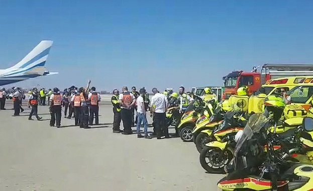 Самолет на българска частна авиокомпания кацна аварийно в Израел съобщи