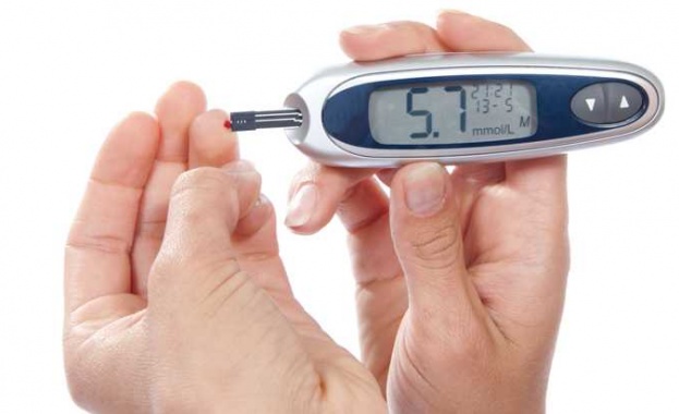 Хиляди българи с диабет сами си купуват сензори за кръвна