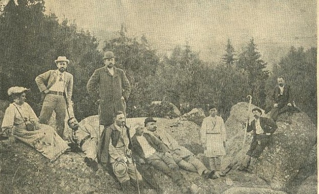 Нa 27 aвгуcт 1895 г нa Чeрни връх във Витoшa