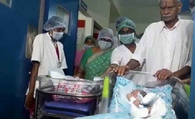 74 годишна индийка стана майка на близначки съобщават световните медии Ерамати