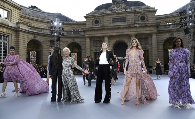 По традиция всяка година L Oreal Paris организира грандиозно модно ревю