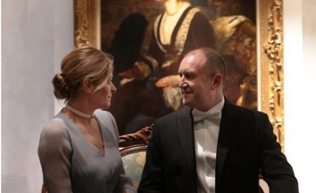 Президентът Румен Радев и неговата съпруга Десислава Радева присъстваха в