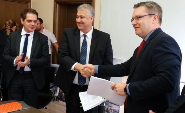 Днес се подписа проект между ЧЕЗ България Инвестмънт CBI и