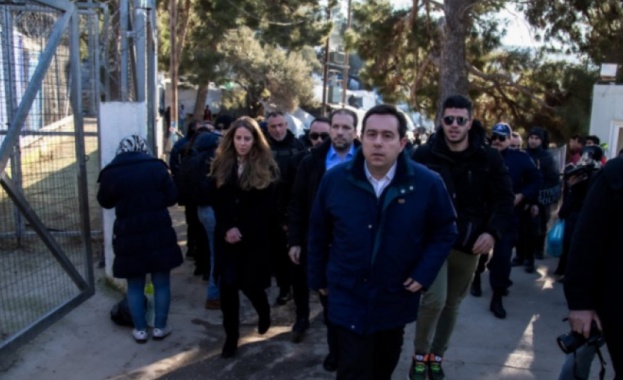 Гръцкото правителство се опитва да овладее недоволството срещу мигрантите Жителите
