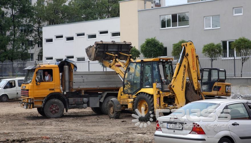 Днес,2 август,кметът на Столичната община Йорданка Фандъкова провери изпълнението на строителните работи в новоизграждащото се училище в кв. „Стрелбище”.