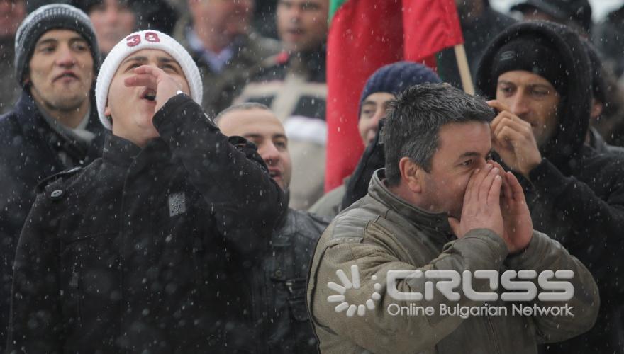 Протест на дърводобивни и дървопреработващи фирми пред Народното събрание 