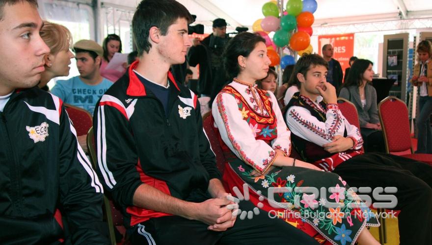 Днес, 02 юни, пред Паметника на Съветската армия започна панел на Столична община в рамките на кампанията „Знаете ли какво може да направи за вас социална Европа” на Европейската комисия. 