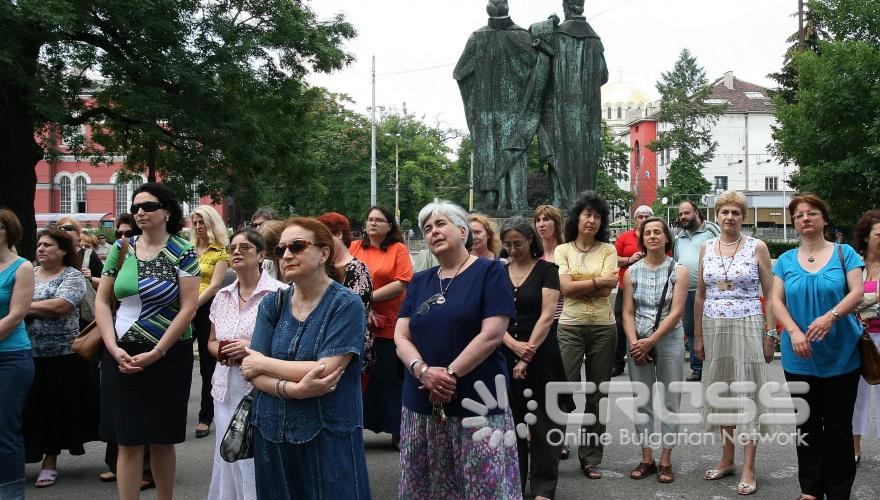 Днес, 13 юли, се състоя откриването на паметната плоча на архитектите Димитър Цолов и Иван Васильов, която беше монтирана върху сградата на Народната библиотека ”Св. Св. Кирил и Методий”. 