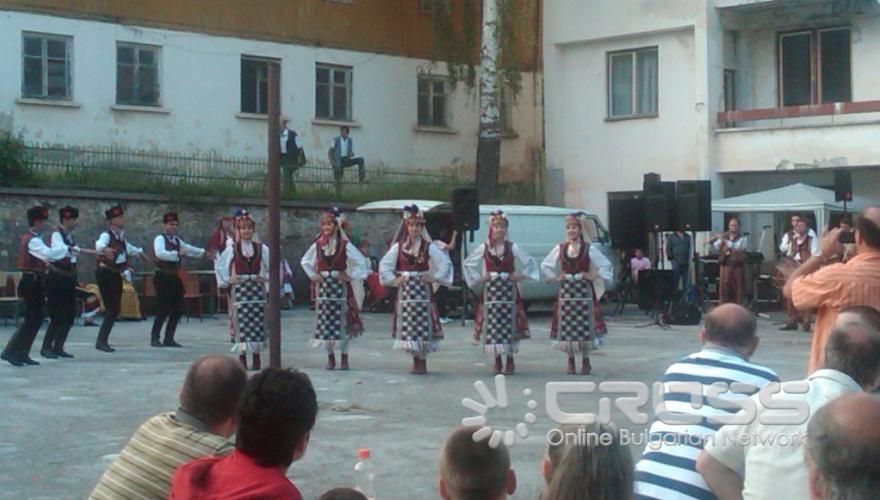 Традиционен илинденски събор в село Чокманово