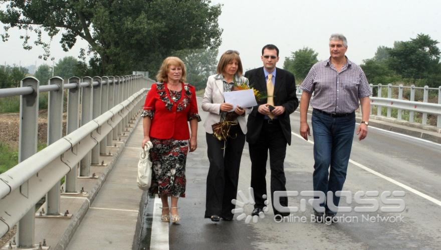  Кметът на Столичната община Йорданка Фандъкова откри реконструирания мост на Чепинско шосе. Общата дължина на ремонтирания участък е 310 метра.откри реконструирания мост на Чепинско шосе. Общата дължина на ремонтирания участък е 310 метра. 