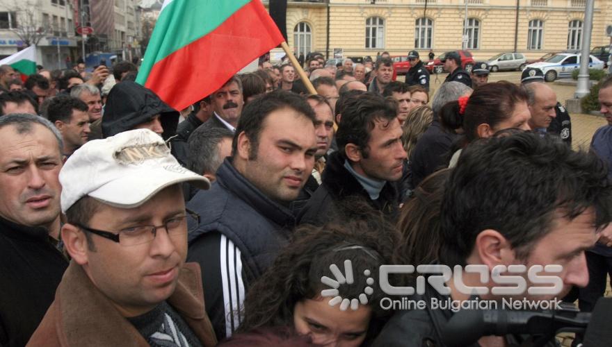 Днес,2 декември, пред Народното събрание се организира протест на тютюнопроизводителите 