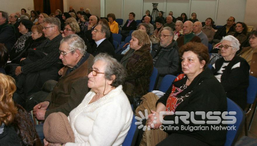 Днес,19 февруари,в зала „Йерусалим” на Еврейския културен дом в София, Организация на евреите в България „Шалом”, в. „Еврейски вести” и посолството на Държавата Израел в България организираха „Пропусната вечер с Хени”, посветена на Хени Берлер.