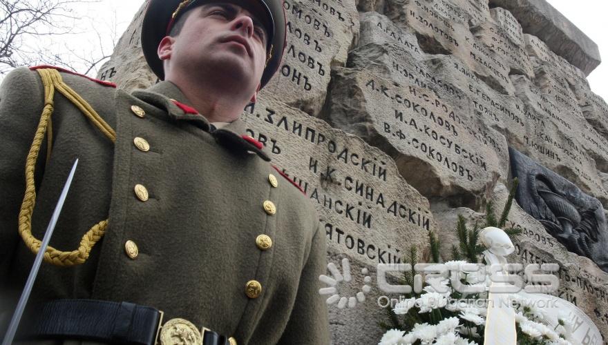 Във връзка с 3 март – Националния празник на България и 133-годишнината от Освобождението, Военномедицинска академия и Български Червен кръст организират традиционната церемония - поклонение на Докторския паметник в София.