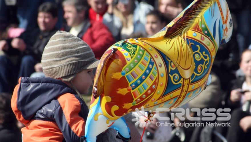 Днес,11 март,на площада и стадиона на кв. „Бенковски” СДВР и Група „Конна полиция” – СПС – СДВР организира традиционни конни състезания.