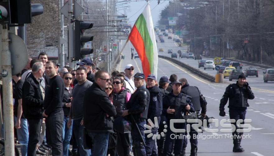 Днес,27 март,в София от четири точки започна националният протест срещу високите цени на горивата. 