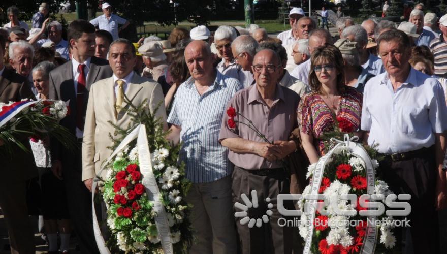 Днес,22 юни , пред Паметника на Съветската армия се проведе митинг и възпоменателен молебен по случай 70-годишнината от началото на Великата Отечествена война