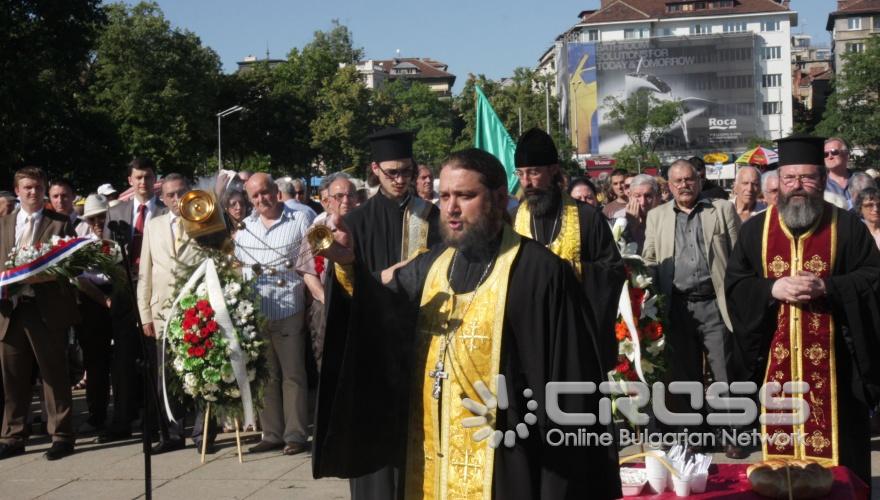 Днес,22 юни , пред Паметника на Съветската армия се проведе митинг и възпоменателен молебен по случай 70-годишнината от началото на Великата Отечествена война