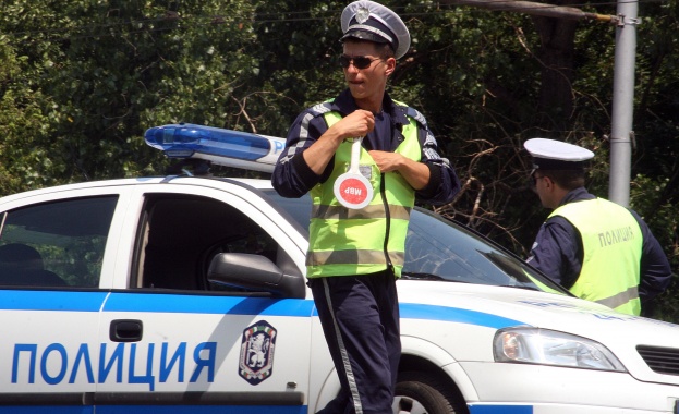 Хванаха пиян турски шофьор, катастрофирал два пъти и избягал 