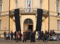 Днес,15 декември, протестен митинг-шествие под надслов „ Спрете войната срещу интелигенцията на България” се проведе от 11 часа на пл. „Цар Освободител”