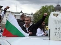 На площада пред храм-паметника &quot;Александър Невски&quot; се събраха коли от протестиращите срещу високите цени на горивата