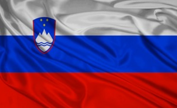 Шпионски скандал взе главата на министъра на отбраната на Словения